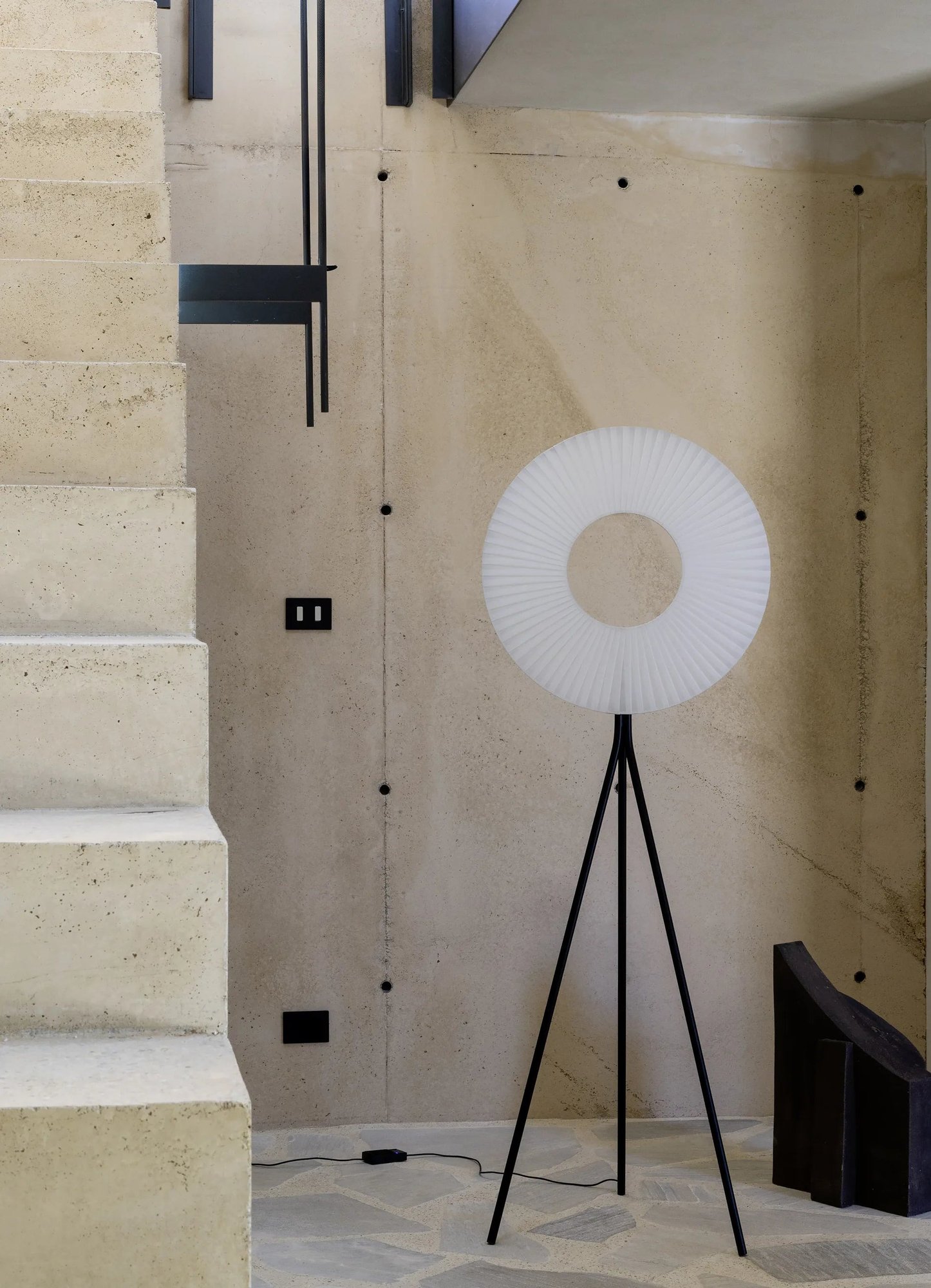 Напольный светильник Iris Floor Tripod 60 DCW éditions