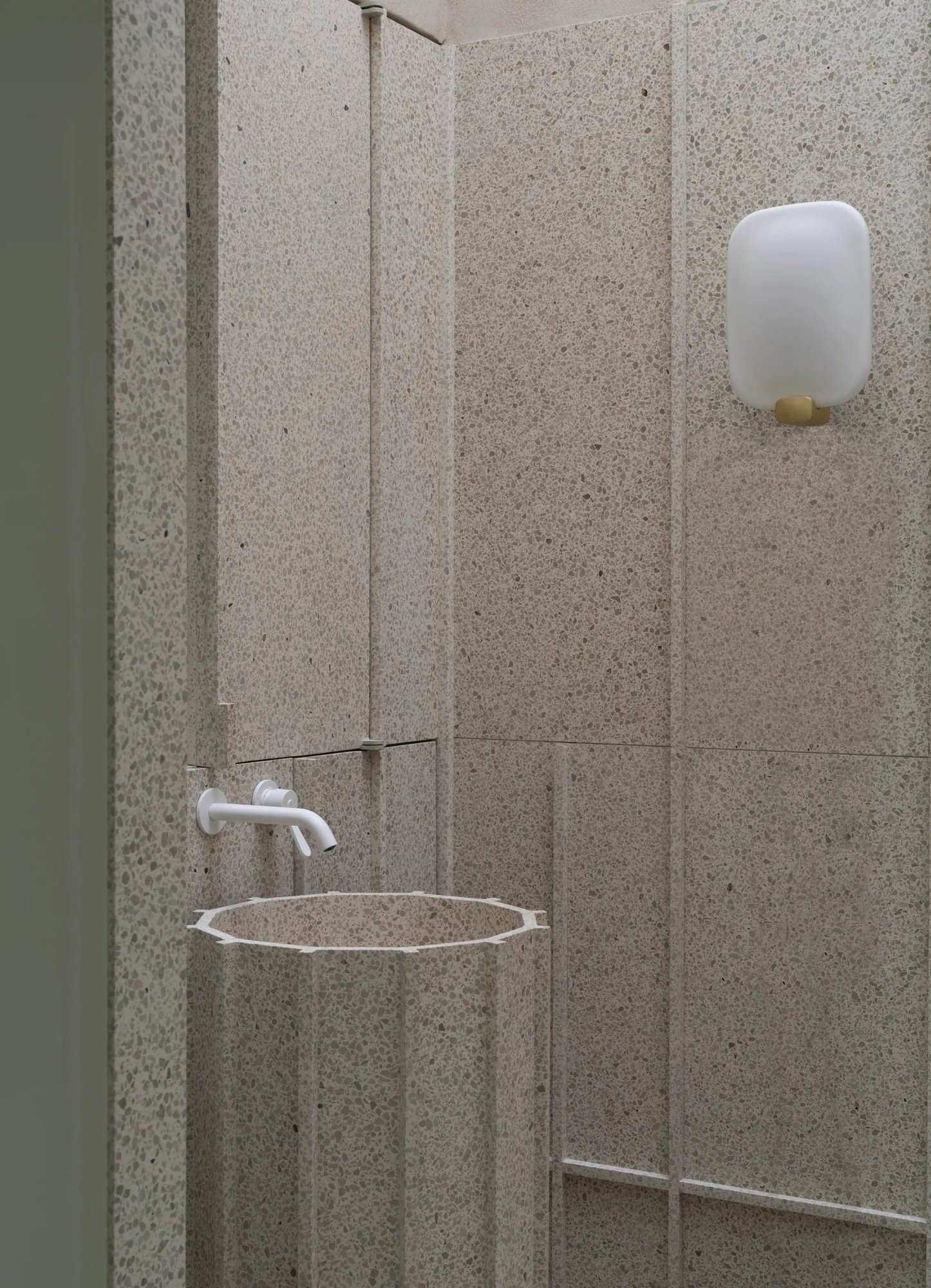Настенный светильник Light Me Tender Vertical/ Wall DCW éditions