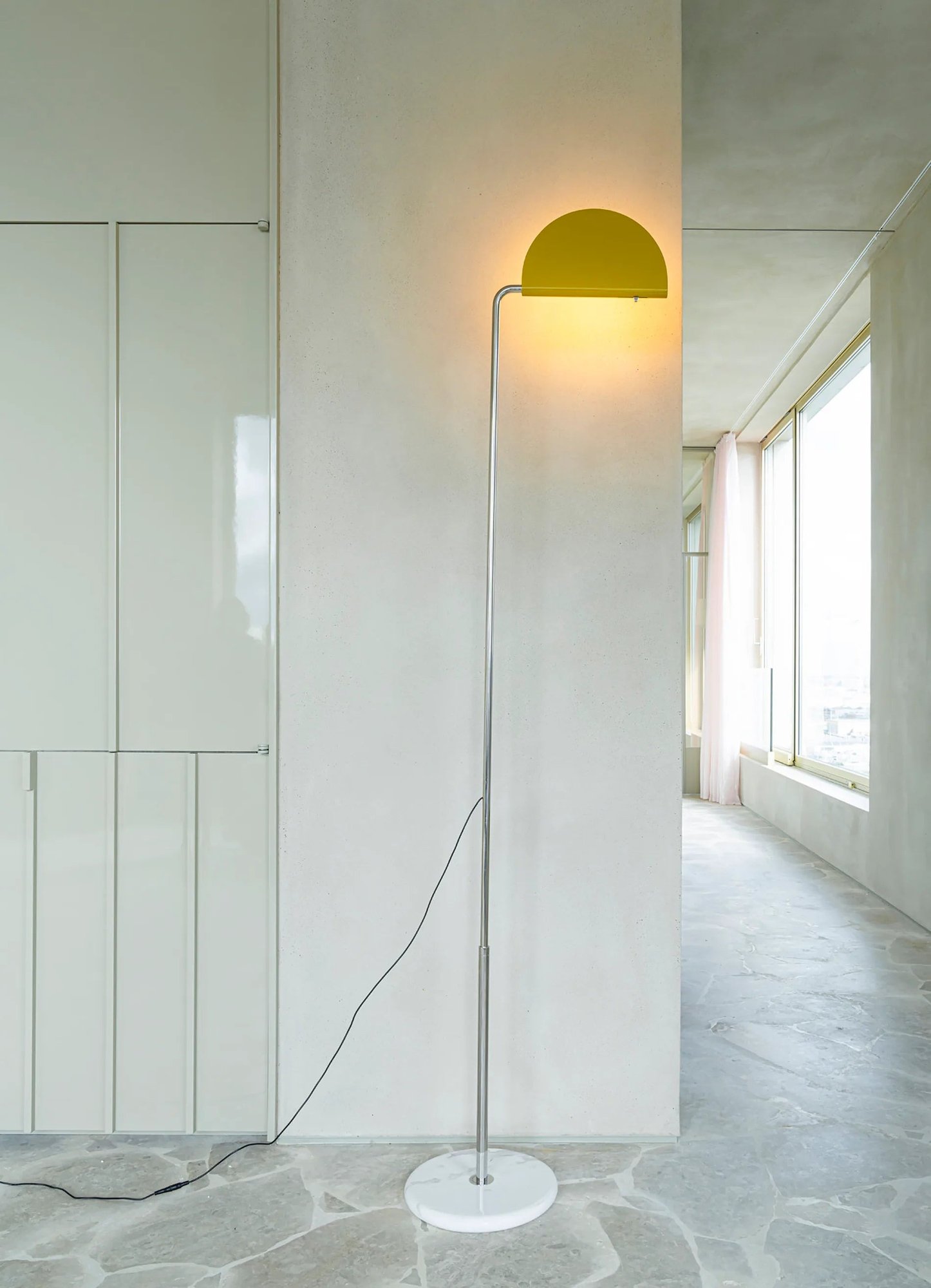 Напольный светильник Mezzaluna Floor DCW éditions